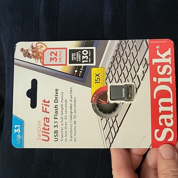 New SanDisk ULTRA FIT 32GB USB Flash Drive USB 3.1 - Picture 1 of 5